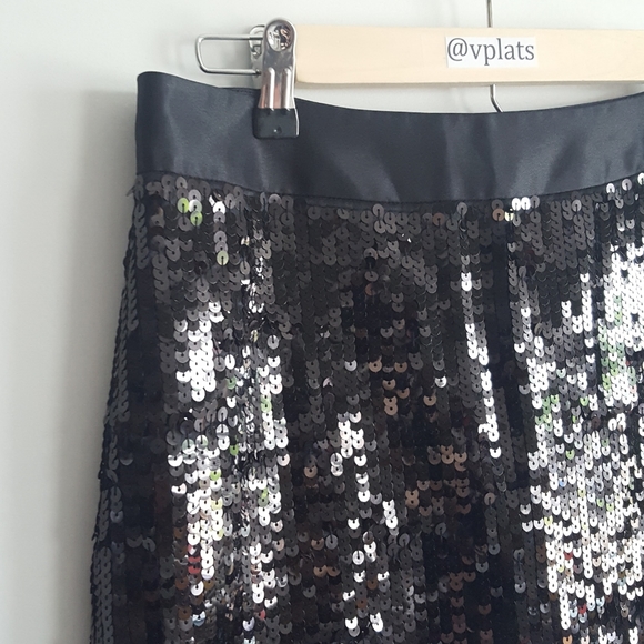 ▪︎Express▪︎Black Sequin Skirt - Picture 2 of 8